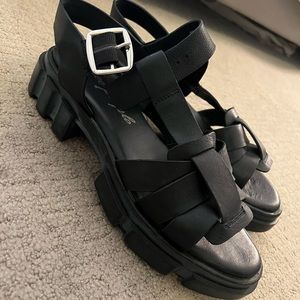 Free People Brooks fisherman sandals size 9